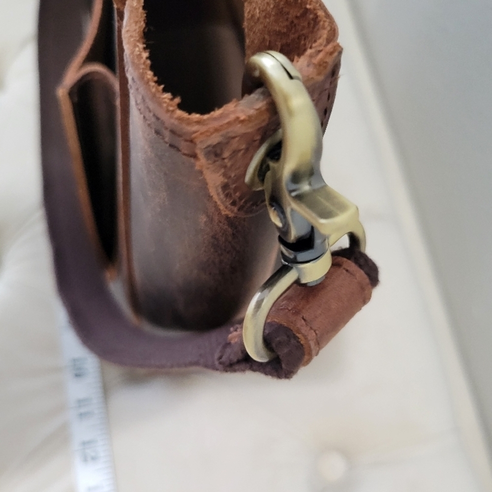 Classic Brown Leather Crossbody Tote - Unbranded - Picture 5 of 6